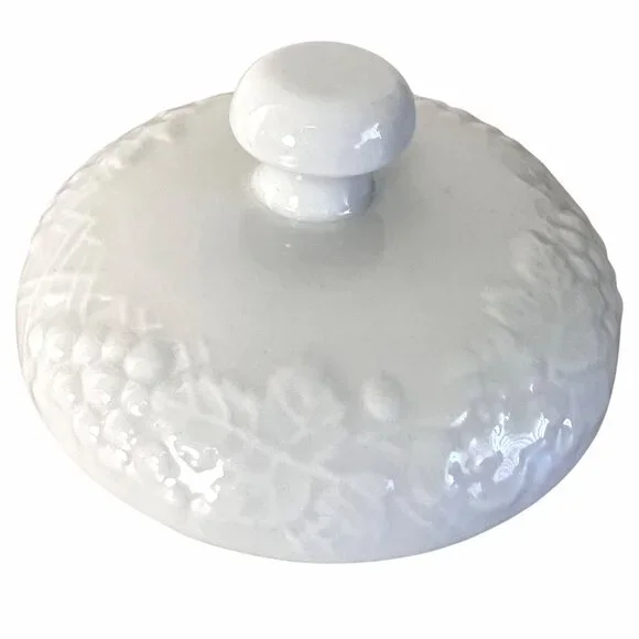 Gibson Canister with Lid White Embossed Ceramic Grape Vine Design 6.5" H VGUC - Picture 10 of 12